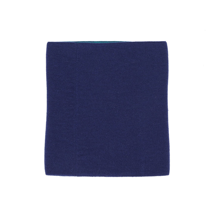 a blue cloth with a white background